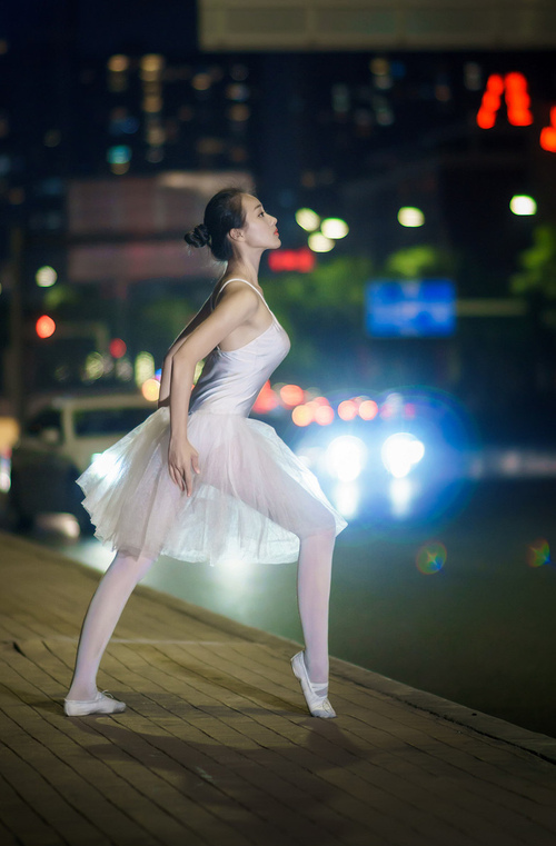 开云·体育官网-WNBA巨星伤愈归来：前中国篮球队球员助阵重返赛场，中国篮球受伤队员